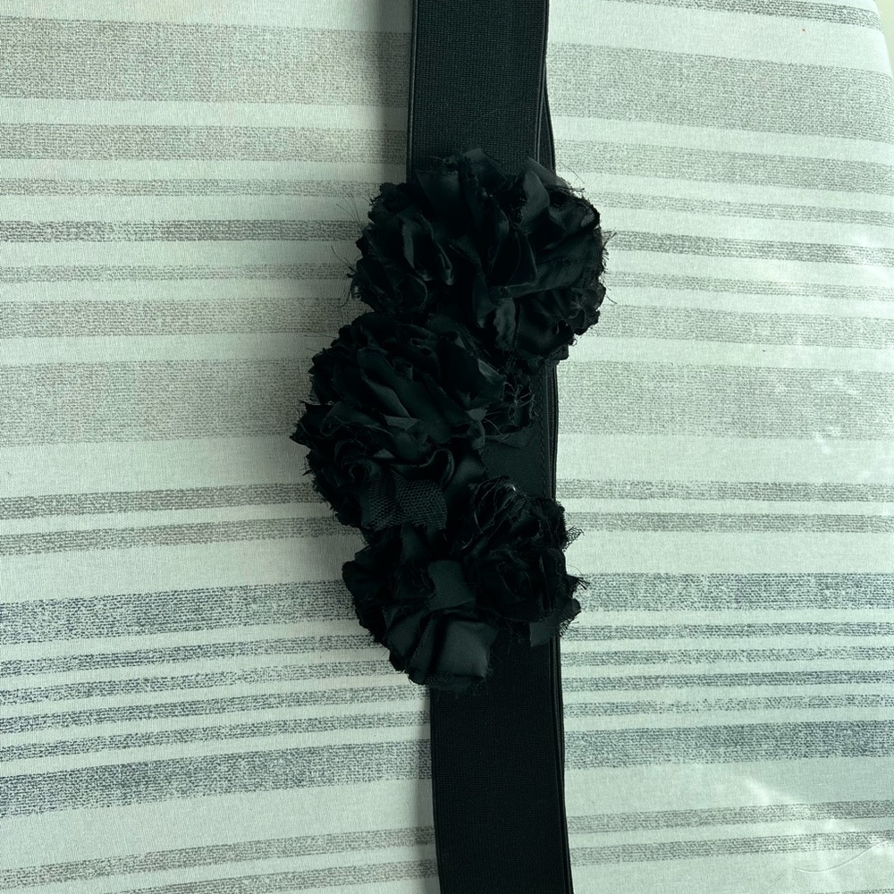 EUC Express belt with flower detail